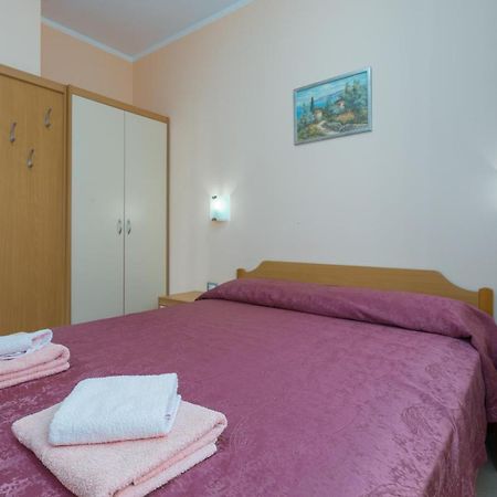 Apartments Maria Poreč Exterior foto