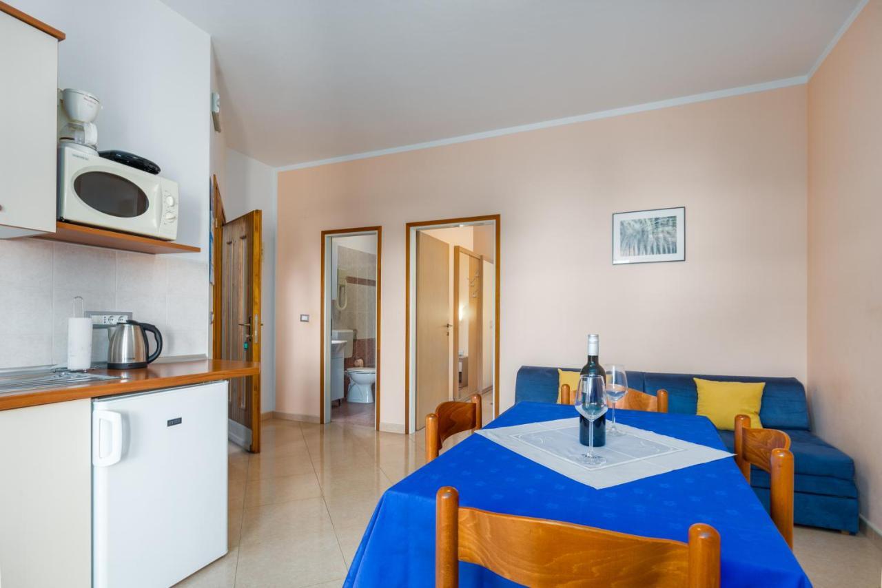 Apartments Maria Poreč Exterior foto