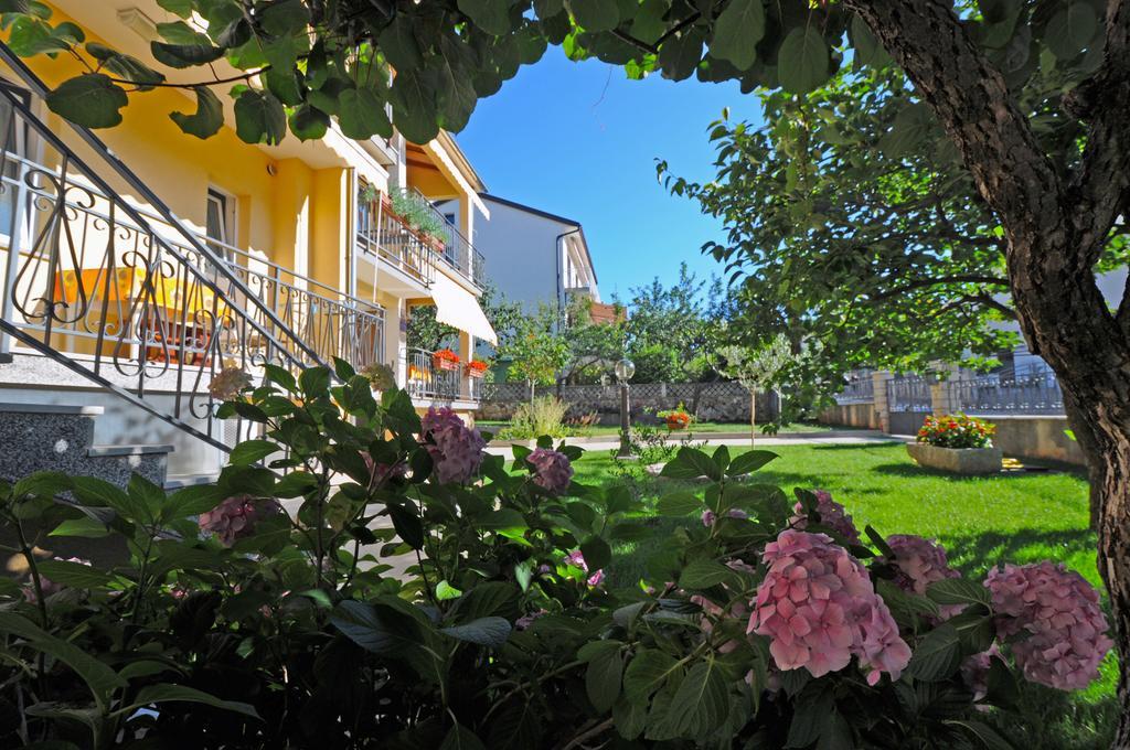Apartments Maria Poreč Exterior foto
